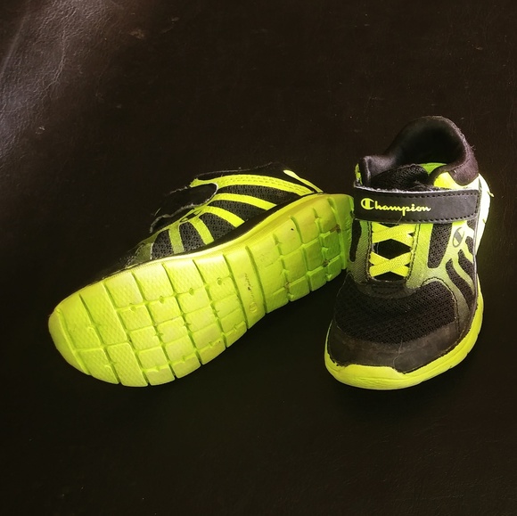 Toddler Shoe lot (5 pairs) - Picture 2 of 7